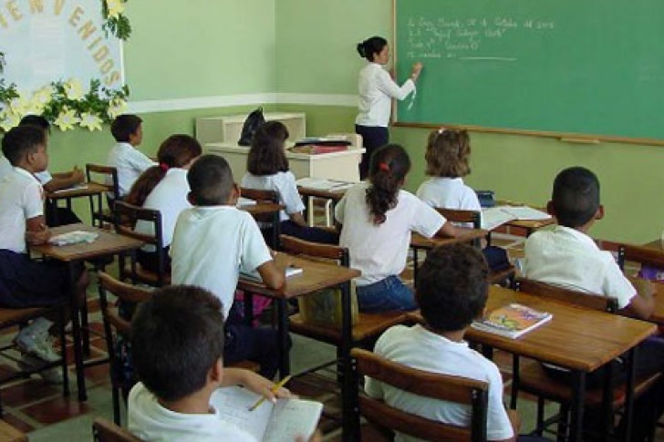 María Corina Machado pide a docentes del país «estar listos» para un nuevo sistema educativo