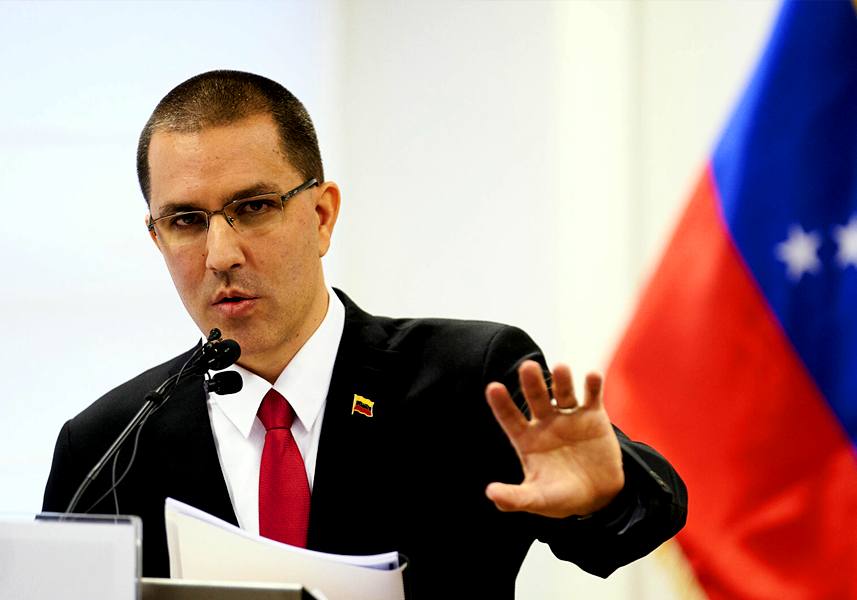 Arreaza critica el apoyo de opositores a Feijóo por su discurso colonialista