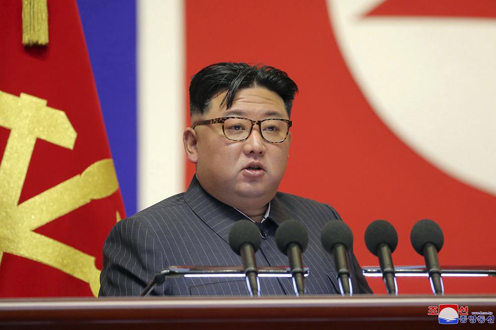 Kim Jong-un pide incrementar el arsenal de armas nucleares