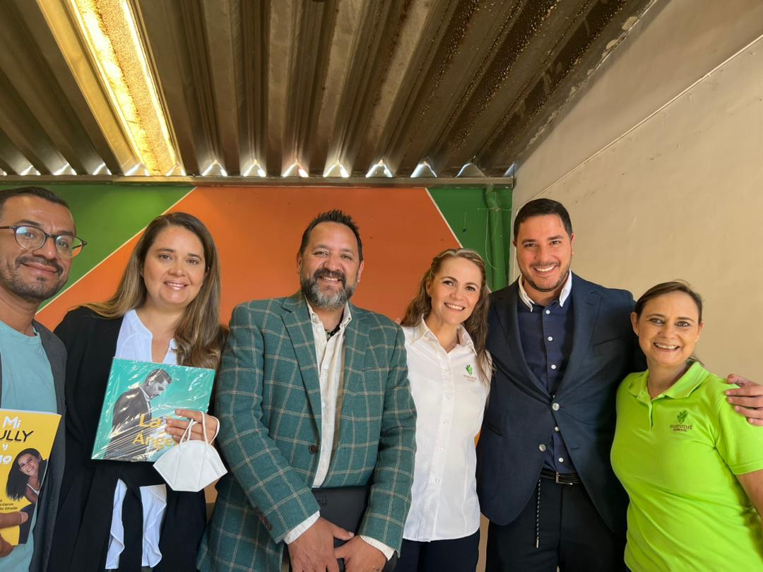 Empresario Rafael Eladio Núñez Aponte participó en la Feria Internacional del Libro de Guadalajara