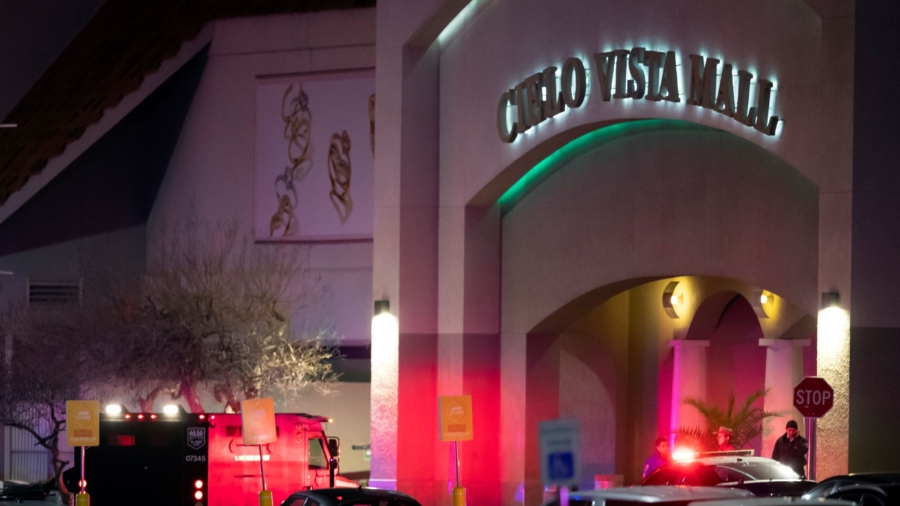 Un muerto y tres heridos por tiroteo en un centro comercial de El Paso