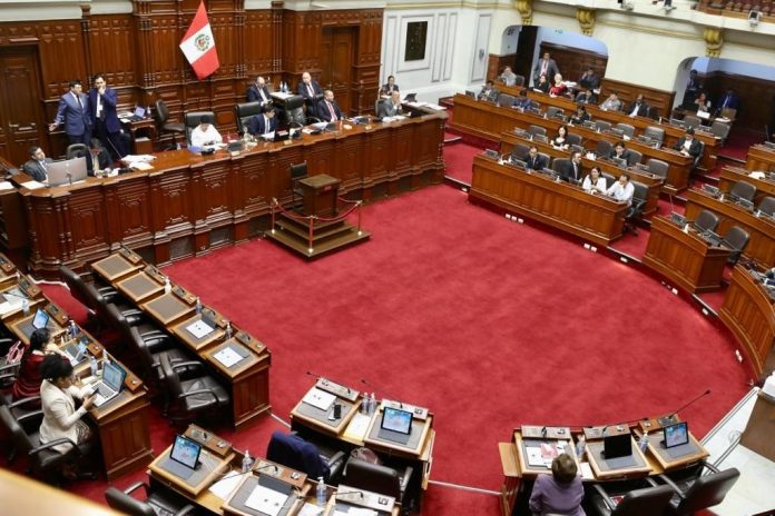 Comisión del Congreso de Perú rechaza propuesta para adelantar elecciones