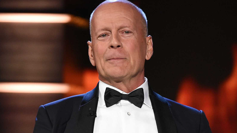 Publican la primera imagen de Bruce Willis tras ser diagnosticado con demencia frontotemporal