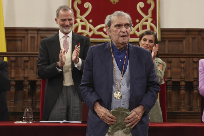 Rafael Cadenas recibió el Premio Cervantes: Este es un honor que me sobrepasa