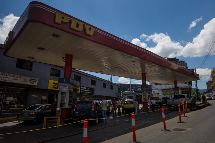 Denuncian que explosiones de carros en Zulia se debe a la mala calidad de la gasolina