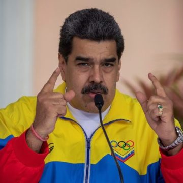 Maduro anunció que mantendrá las pruebas PCR en Venezuela