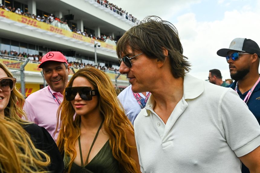 ¿Qué hacía Shakira con Tom Cruise y Lewis Hamilton? Emilio Estefan nos cuenta…