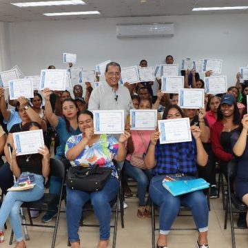 Panamá: Legalizan 28 asentamientos informales