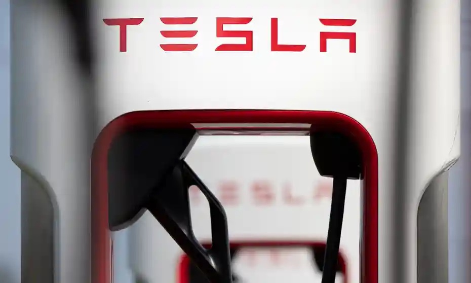 Tesla supera expectativas de Wall Street