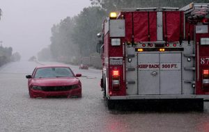 17 impactantes imágenes de las inundaciones provocadas por la tormenta Hilary: alerta en Los Ángeles y el sur de California