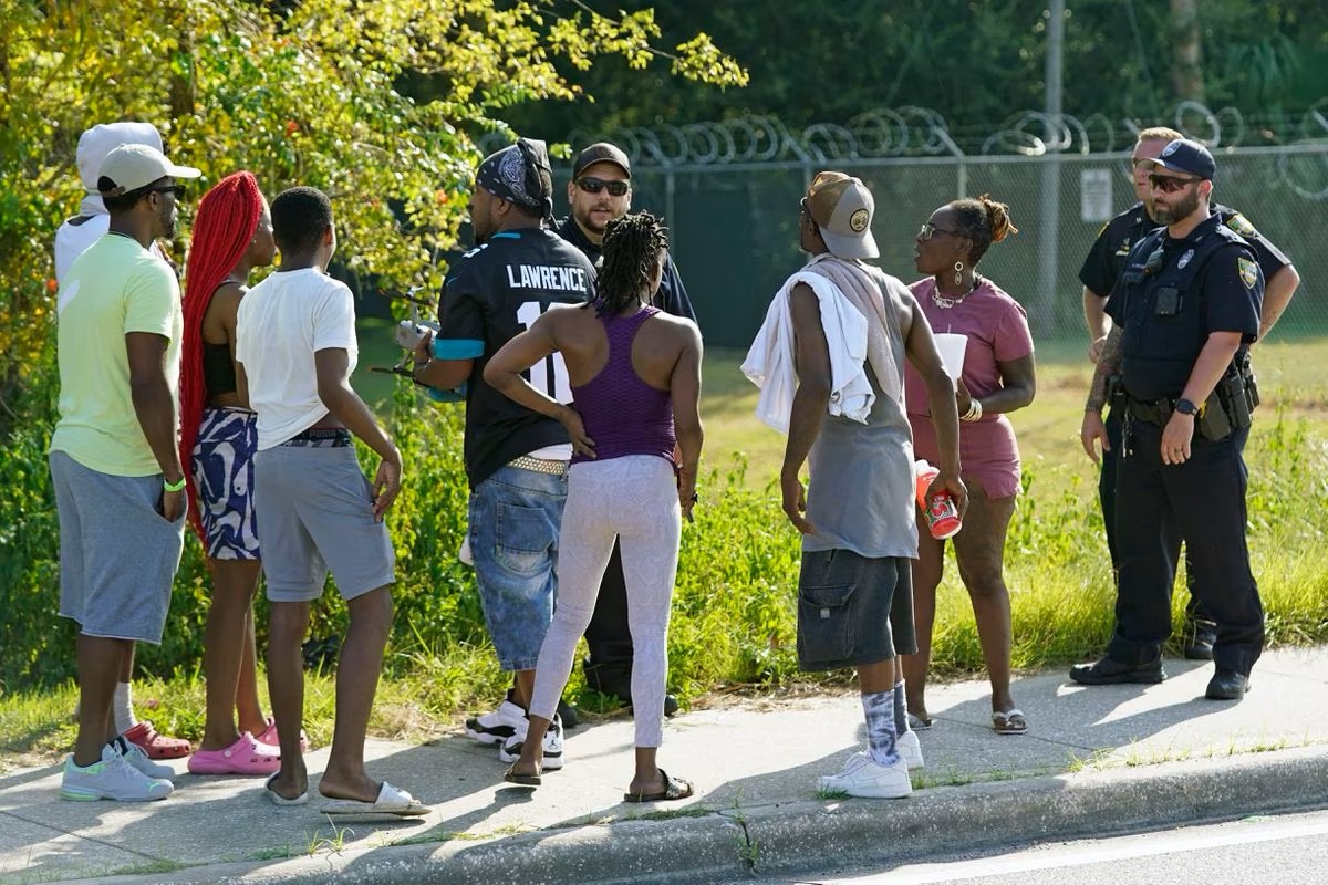 Tres muertos en tiroteo masivo registrado en Jacksonville