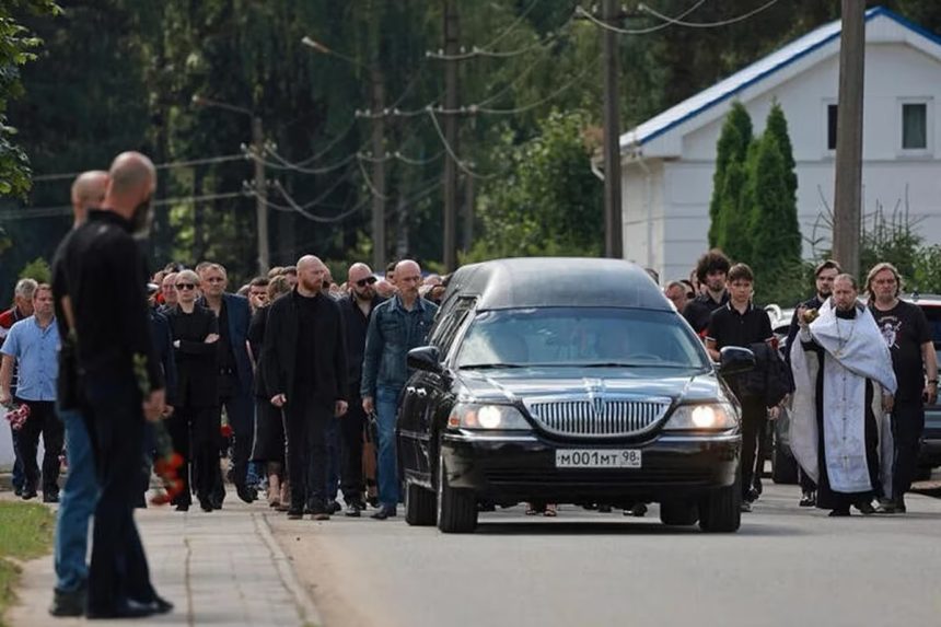 Mercenarios del Grupo Wagner se reunieron en el funeral del jefe de logística de Yevgeny Prigozhin