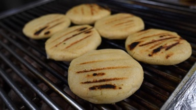 ¿La arepa es venezolana o colombiana?