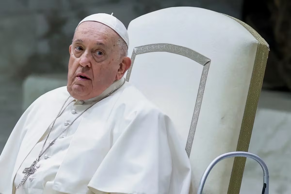 El Papa sigue con problemas para respirar