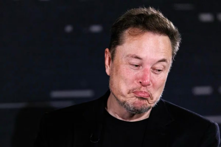 Elon Musk se disculpa por mensaje antisemita pero acusa a los anunciantes de chantajistas