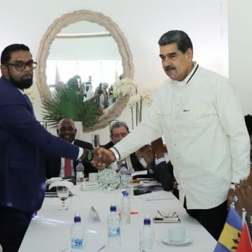 Venezuela y Guyana acuerdan no amenazarse ni usar la fuerza en su disputa por el Esequibo