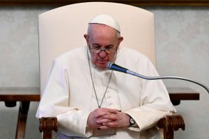 El Papa aceptó bendecir parejas homosexuales