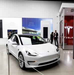 Tesla, Resultados financieros, Cybertruck, Vehículos eléctricos, Industria automotriz, Elon Musk, Gigafactory Texas, Competencia automotriz, Mercado de vehículos eléctricos, Desafíos empresariales