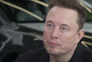 En una entrevista de alto voltaje entre Don Lemon y Elon Musk, el fundador de Tesla y SpaceX expresó su frustración hacia el final de la discusión. La conversación giró en torno a temas candentes como el discurso de odio, la moderación de contenido y las teorías de conspiración de derecha.