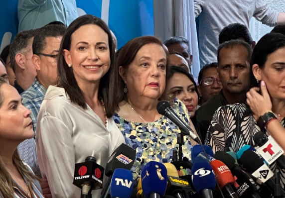 Dictadura no deja inscribir a Corina Yuris como candidata de la oposición venezolana