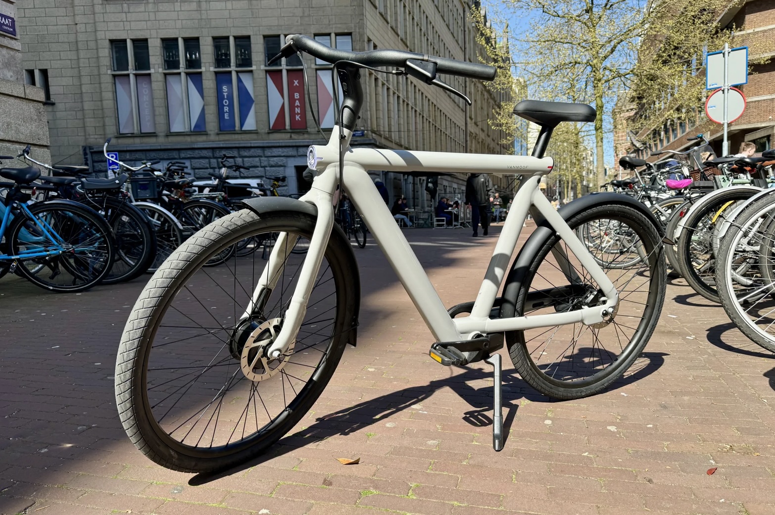 Prueba de las e-bikes renovadas de VanMoof: ¿Confiables o no?