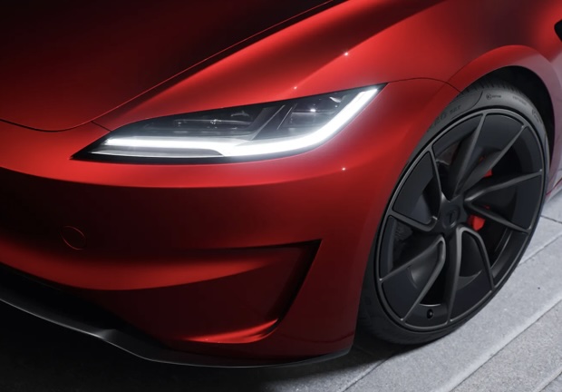 Tesla revela el nuevo Modelo 3 Performance con mayor potencia y aceleración rápida