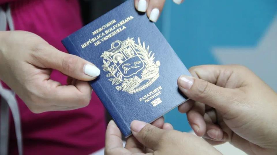 Venezolanos en Panamá por orden presidencial podrán realizar trámites con pasaporte vencido