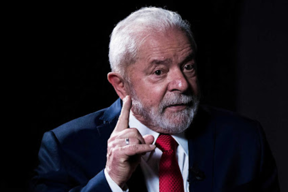 Lula plantea que integrantes de la selección brasileña deben ser futbolistas que jueguen en el torneo de su país