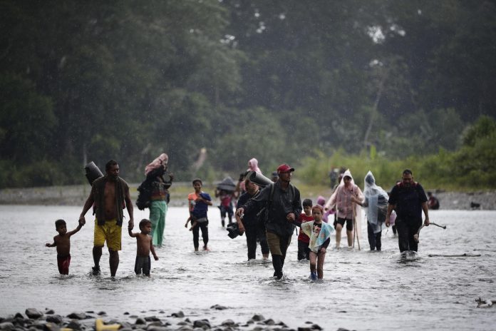 Casi 26.000 migrantes cruzaron el Darién en septiembre pasado, y 20.000 de ellos fueron venezolanos