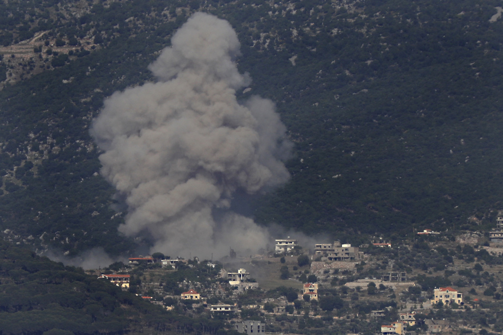 Ataques nocturnos israelíes dejan al menos 16 muertos en Gaza