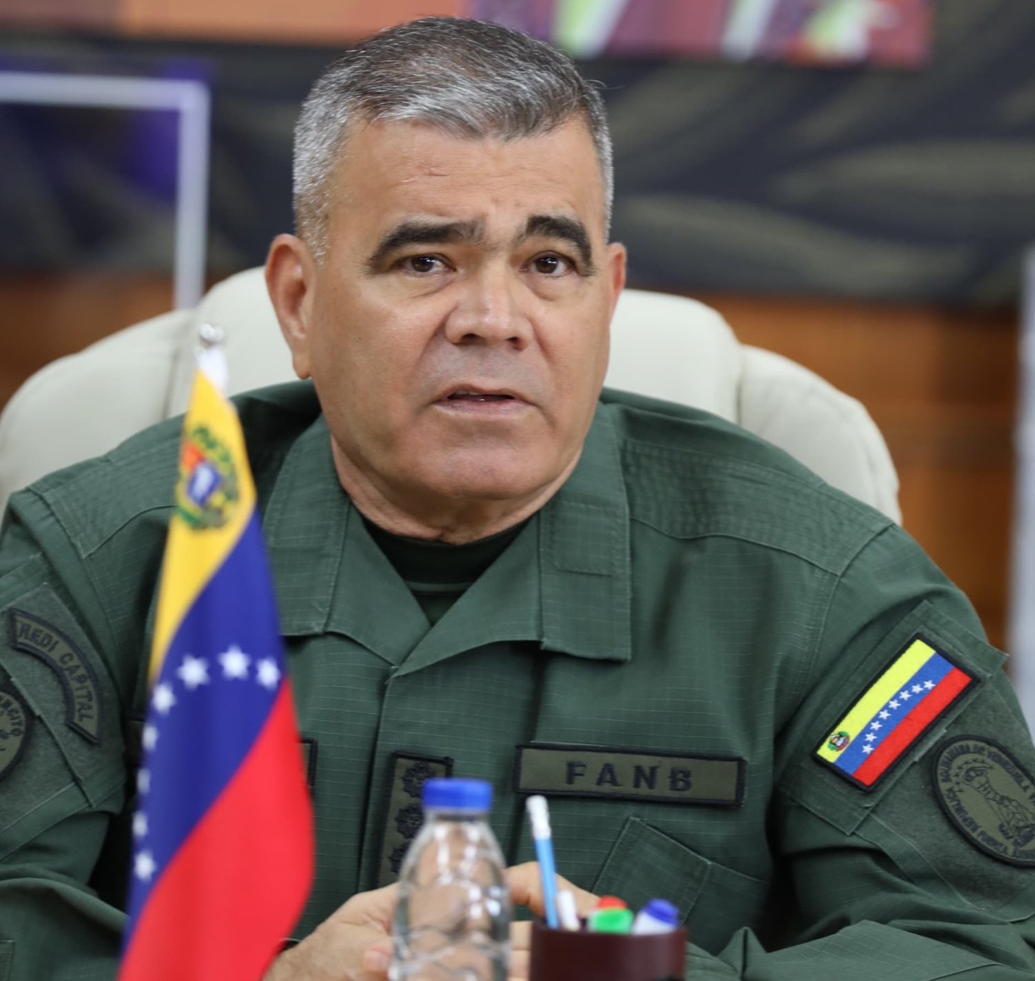 Ministro de Defensa asegura que en Venezuela todavía hay en marcha un golpe de Estado