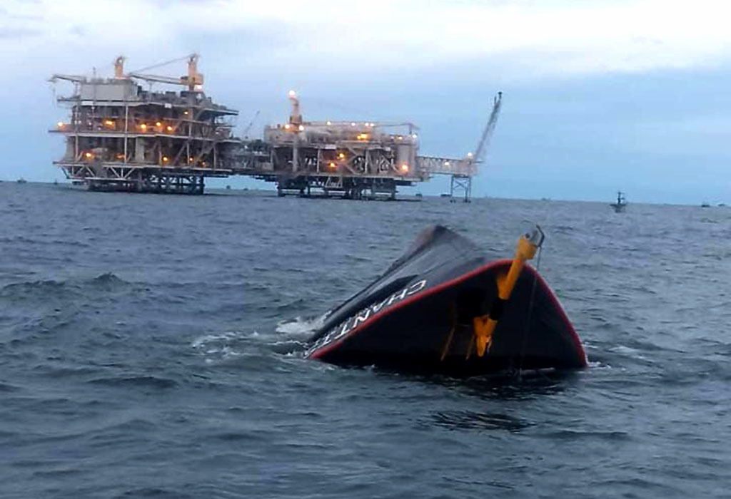 Hallado cadáver de la sexta ocupante fallecida en el naufragio de la barcaza hundida en el Lago de Maracaibo