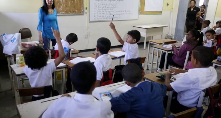 Proponer a maestros jubilados que vuelvan a dar clases es un insulto, a juicio de Provea