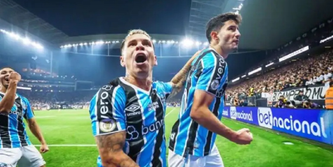 Yeferson Soteldo marcó en la goleada del Gremio ante Fortaleza