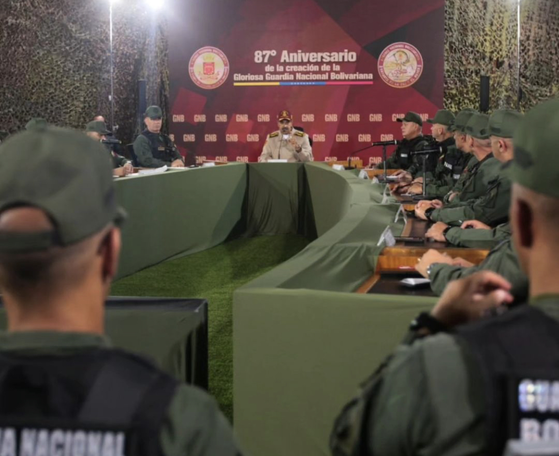 Padrino López y Hernández Lárez fueron ratificados en medio de cambios dentro de las Fuerza Armadas