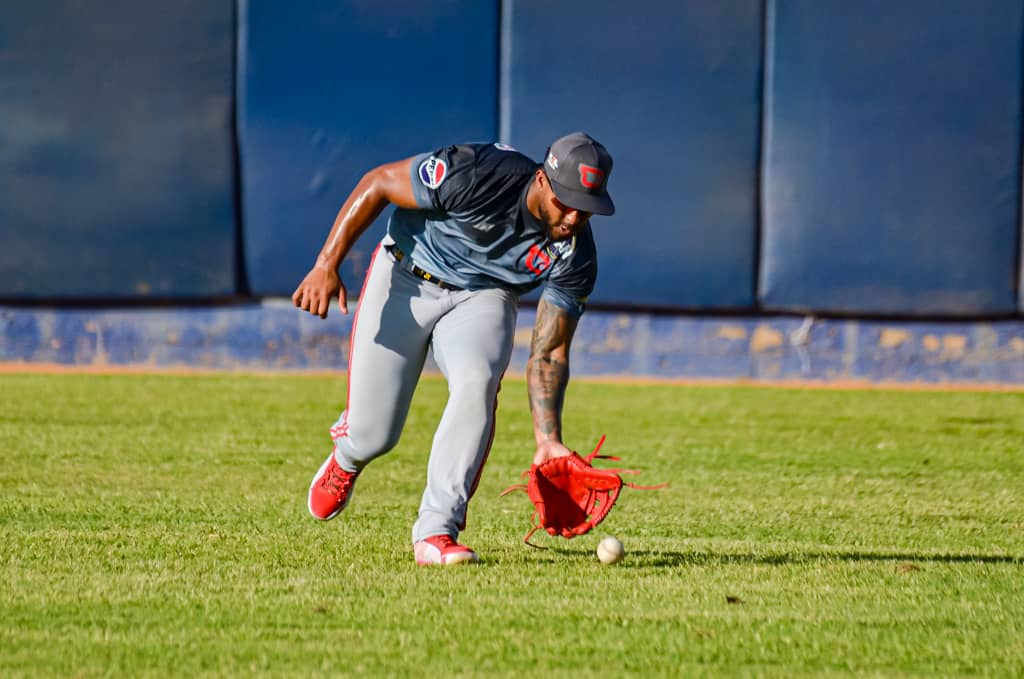 Los Cardenales de Lara tuvieron su penúltima práctica de pretemporada/Se incorpora lanzador Jimmy Endersby