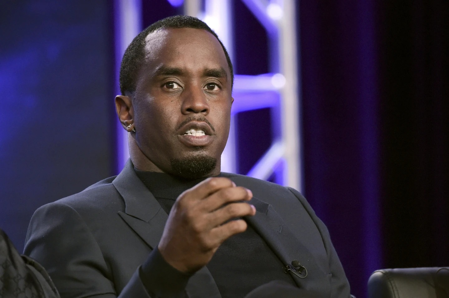 Presentan seis nuevas demandas por abuso sexual contra Diddy, incluido un hombre que tenía 16 años en ese momento