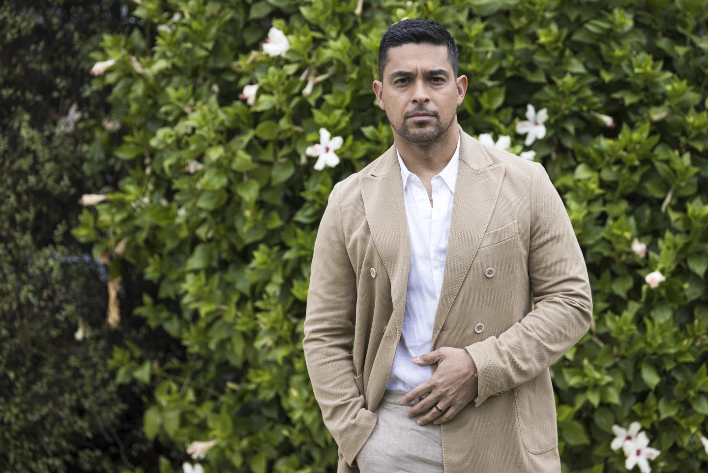 La ‘historia americana’ de Wilmer Valderrama es una historia de servicio a su familia y a su país