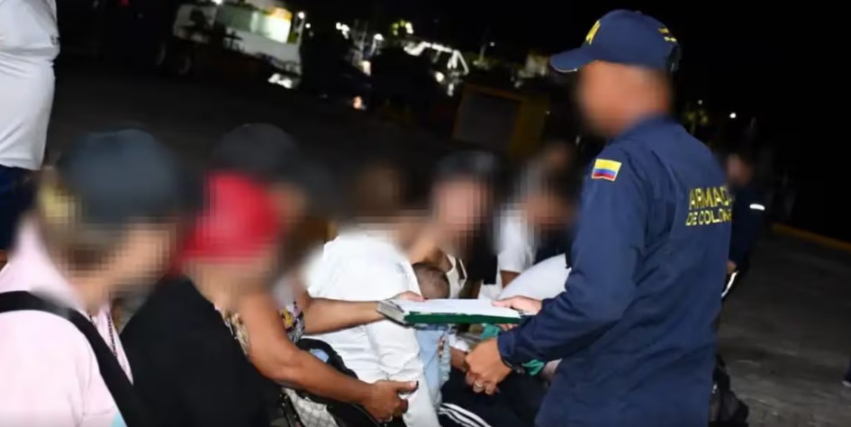 Armada colombiana rescata a 16 migrantes, entre ellos cuatro menores, en San Andrés