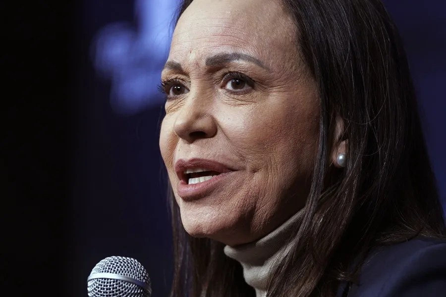 Machado agradece al gendarme argentino por «hablar con la verdad» tras salir de Venezuela