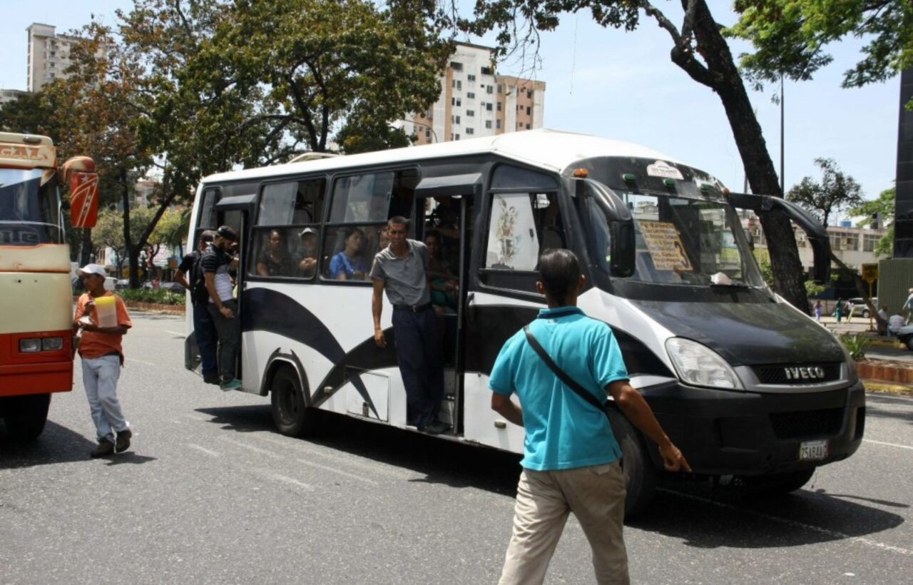 Convocan paro de transporte en la Gran Caracas para este lunes