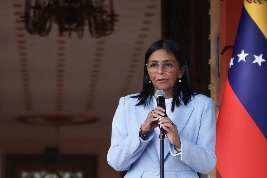 Delcy Rodríguez rechaza la propuesta de Petro sobre un arancel cero por las sanciones a Venezuela